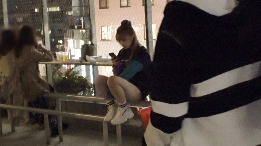 マジ軟派、初撮。 1556 【ヤラせてくれなきゃイタズラするぞ】とってもキュートな渋谷女子をお菓子で釣ってハメてみた！マシュマロ乳も肉厚マ●コも吸ってしゃぶれば濃厚マン汁でしっとり濡れる秋の夜！これから始まる大人だけのエロハロウィンを一緒に楽しんじゃおう！