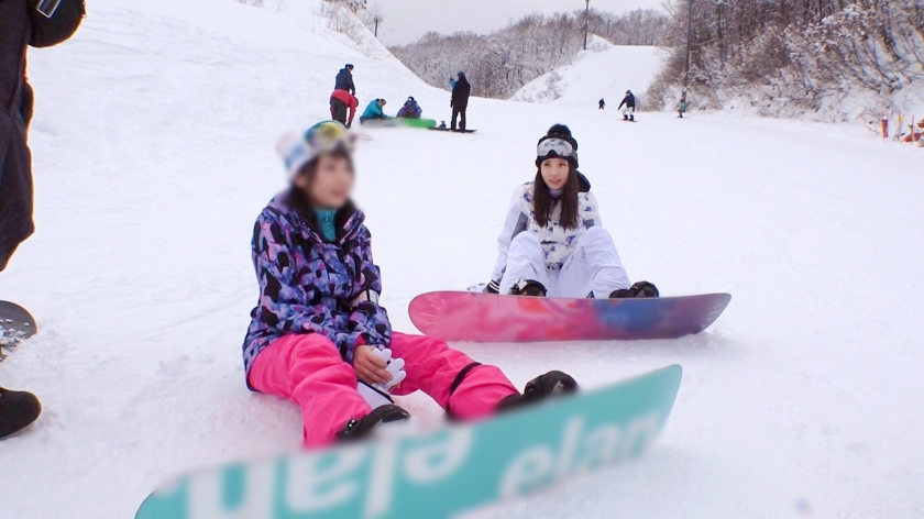 ゲレンデで美人女子大生をナンパ♪白く透き通った肌が美しい清楚系大学生の、見た目からは想像もつかないドスケベフェラに男優暴発寸前(汗)♪